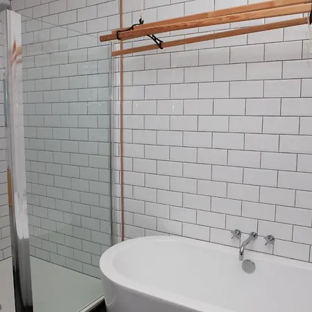 Scandinavian Style 2 Bedroom * Bristol